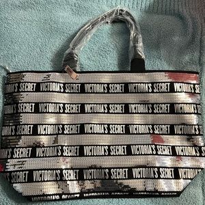 Large VS travel zip bag!